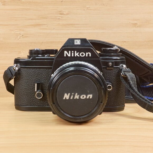 Nikon EM SLR 35mm Film Camera, with Nikon E 50mm f1.8 Lens, Nikon SB-E Flash - Picture 2 of 11